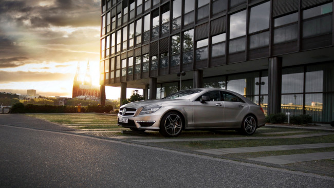 Обои картинки фото mercedes, cls, автомобили, benz, мощь, скорость, стиль, автомобиль