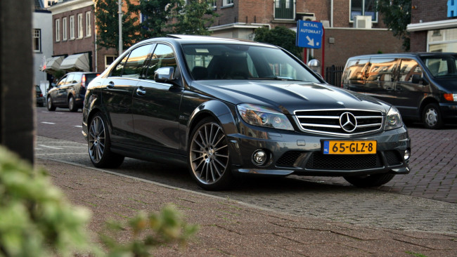 Обои картинки фото mercedes, coupe, автомобили, выставки, уличные, фото, мощь, стиль, автомобиль, скорость