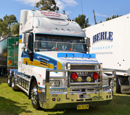 Обои картинки фото iveco, автомобили, industrial, vehicles, corporation, турин, грузовые, италия