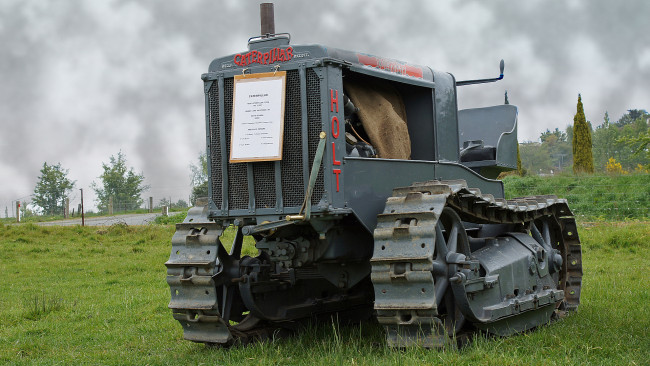 Обои картинки фото 1926 caterpillar 2 ton crawler, техника, тракторы, гусеничный, трактор