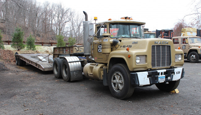 Обои картинки фото mack, автомобили, сша, тяжелые, грузовики, trucks, inc