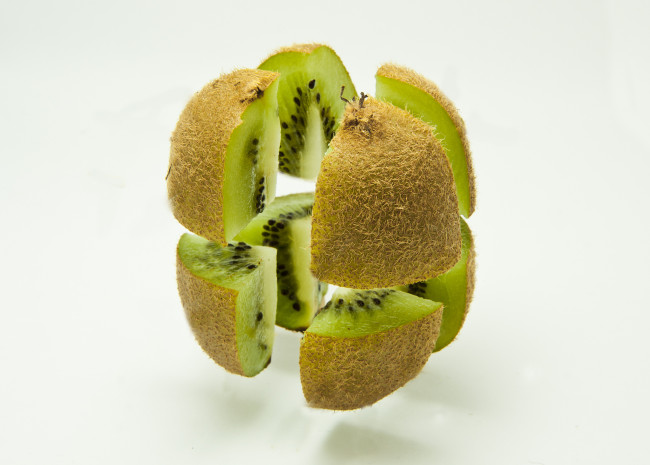 Обои картинки фото еда, киви, дольки