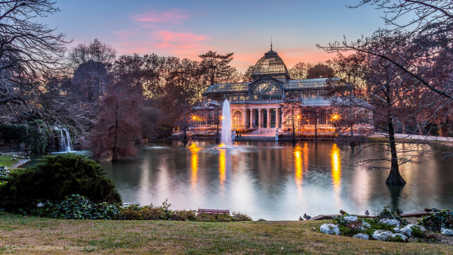Обои картинки фото palacio de cristal, города, мадрид , испания, дворец, пруд, парк
