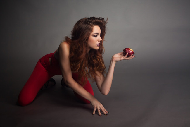 Обои картинки фото девушки, -unsort , брюнетки,  шатенки, лицо, взгляд