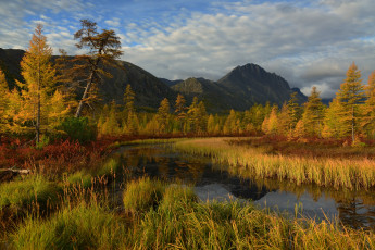 Картинка колыма +озеро+джека+лондона природа реки озера пейзаж вода осень джек лондон озеро лес красота