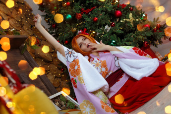 обоя девушки, mari aisu, образ, косплей, наряд, костюм, кимоно, новый, год, украшения, ёлка, камин, бревна