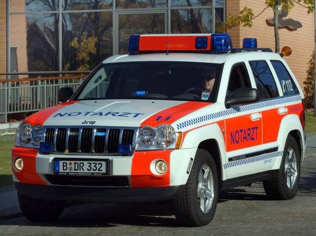 Обои картинки фото автомобили, скорая, помощь