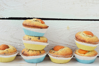 Картинка еда пирожные +кексы +печенье курага кексы