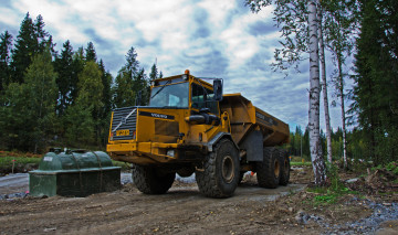 Картинка техника строительная+техника самосвал тяжелый