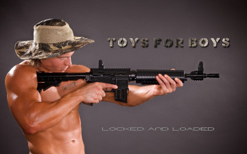 Картинка mike+riley мужчины торс тело атлет хоккеист mike riley мышцы оружие автомат спортсмен