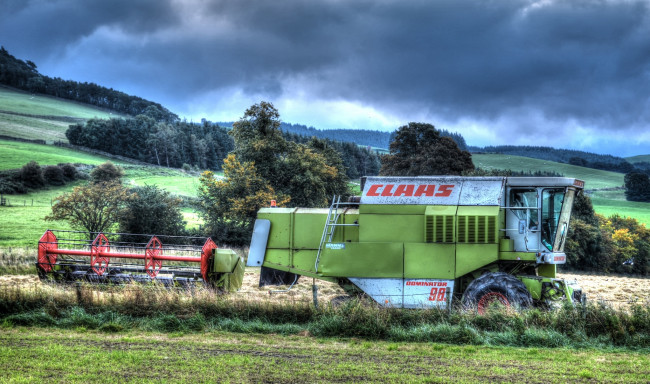 Обои картинки фото техника, комбайны, поле, комбайн, уборка