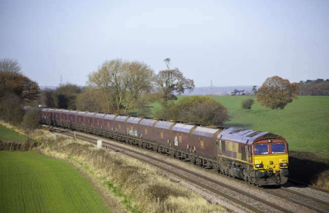 Обои картинки фото техника, поезда, рельсы, локомотив