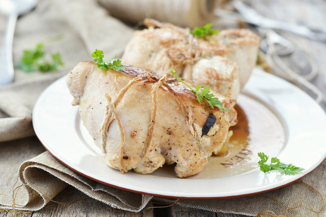 Обои картинки фото еда, мясные блюда, соус, мясо