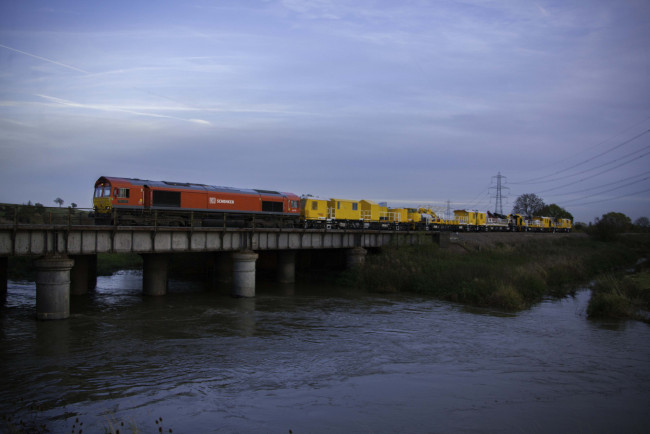 Обои картинки фото техника, поезда, рельсы, локомотив