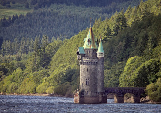 Картинка города -+дворцы +замки +крепости замок озеро горы