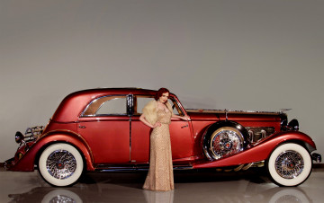 Картинка автомобили -авто+с+девушками duesenberg