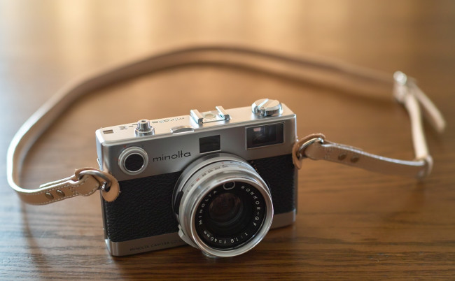 Обои картинки фото фотоаппарат minolta, бренды, - другое, фотоаппарат, minolta