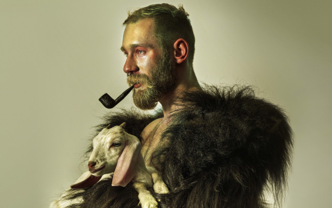 Обои картинки фото кино фильмы, the hunger games,  mockingjay - part 1, трубка