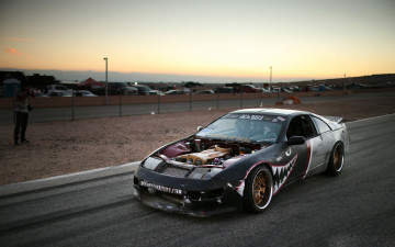 Картинка автомобили выставки+и+уличные+фото nissan