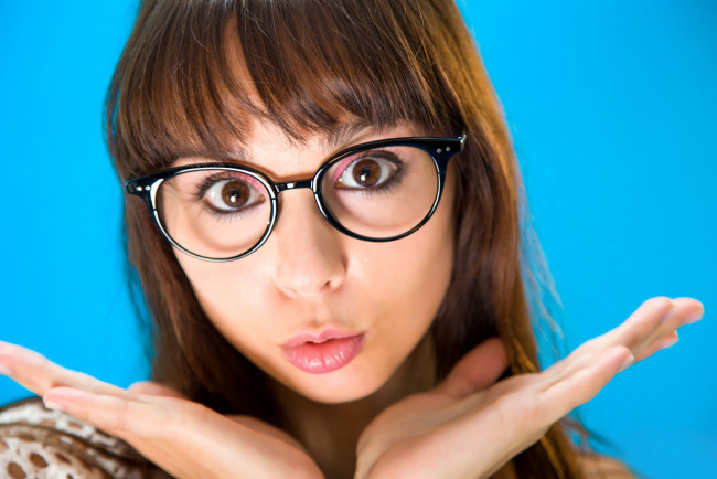 Обои картинки фото ariel rebel, девушки, лицо, модель, девушка, очки, портрет, чудная, ariel, rebel, брюнетка