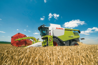 Картинка техника комбайны claas lexion