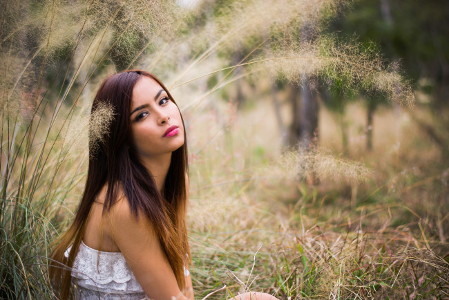 Обои картинки фото девушки, -unsort , брюнетки,  шатенки, взгляд, лицо