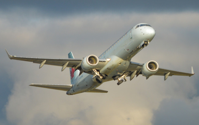 Обои картинки фото авиация, пассажирские самолёты, авиалайнер