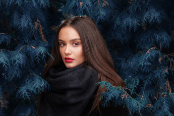 Картинка девушки -+лица +портреты карие глаза брюнетка шарф