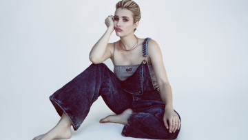 обоя emma roberts grazia usa winter 2023, девушки, emma roberts, звезда, обложка, grazia, usa, winter, 2023, актриса, эмма, робертс, эксклюзив, модный, выпуск