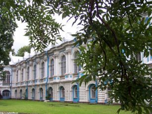 Картинка питер смольный монастырь города санкт петербург петергоф россия