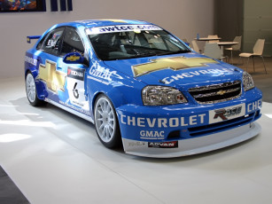 Картинка автомобили выставки уличные фото