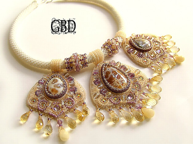 Обои картинки фото гузель, бакеева, айша, разное, украшения, аксессуары, веера