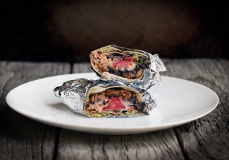 Картинка еда салаты +закуски фон тарелка фольга рулеты лаваш начинка закуска