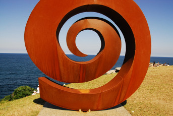 Картинка разное рельефы +статуи +музейные+экспонаты закарючка небо вода