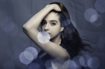 Картинка девушки -unsort+ лица +портреты лицо взгляд волосы рука блики портрет настроение