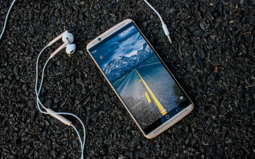 Картинка бренды -+другое zte gigabit mwc 2017 smartphone