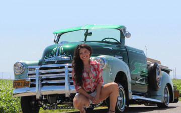 Картинка автомобили -авто+с+девушками gmc