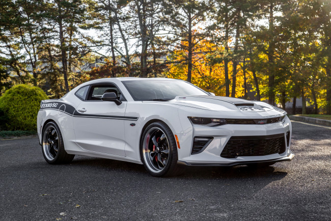 Обои картинки фото sve chevrolet camaro yenko , 2018, автомобили, camaro, sve, chevrolet, yenko, белый, купе, шевроле
