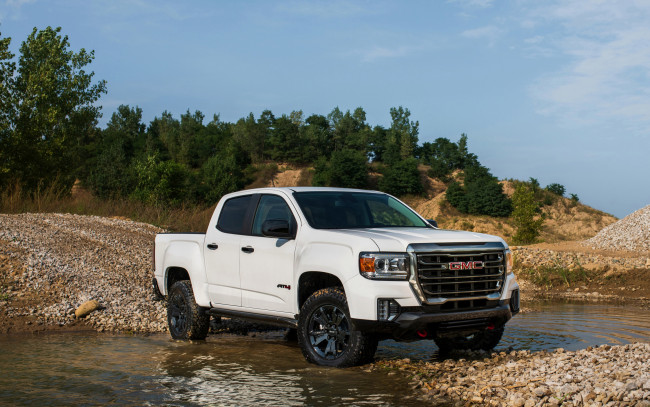 Обои картинки фото 2021 gmc canyon at4 crew cab, автомобили, gm-gmc, 2021, gmc, canyon, at4, crew, cab, вид, спереди, экстерьер, новый, белый, американские, пикап