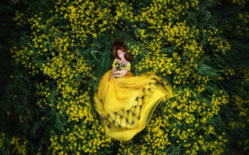 Картинка девушки -+рыжеволосые+и+разноцветные рыженькая поза