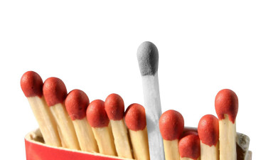 Картинка разное курительные принадлежности спички