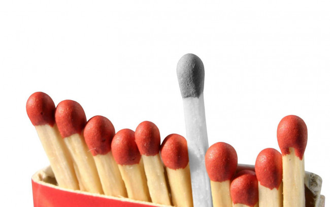 Обои картинки фото разное, курительные, принадлежности, спички