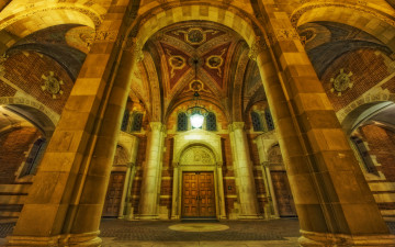 Картинка интерьер холлы лестницы корридоры