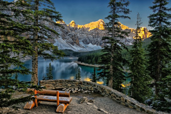 Картинка moraine lake banff national park canada природа реки озера озеро морейн канада банф горы деревья скамейка