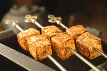 Картинка еда шашлык барбекю шампуры кусочки