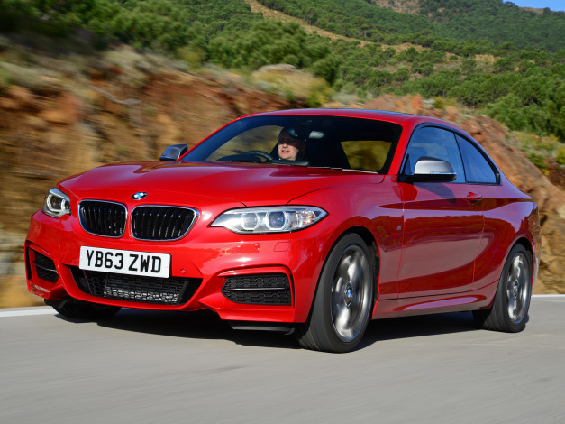 Обои картинки фото автомобили, bmw, m235i, красный, 2014, f22, uk-spec, coupе