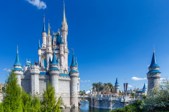 Картинка города диснейленд замок