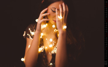 Картинка календари девушки гирлянда