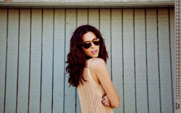 Картинка календари девушки очки