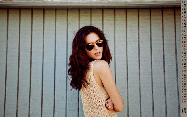 Обои картинки фото календари, девушки, очки